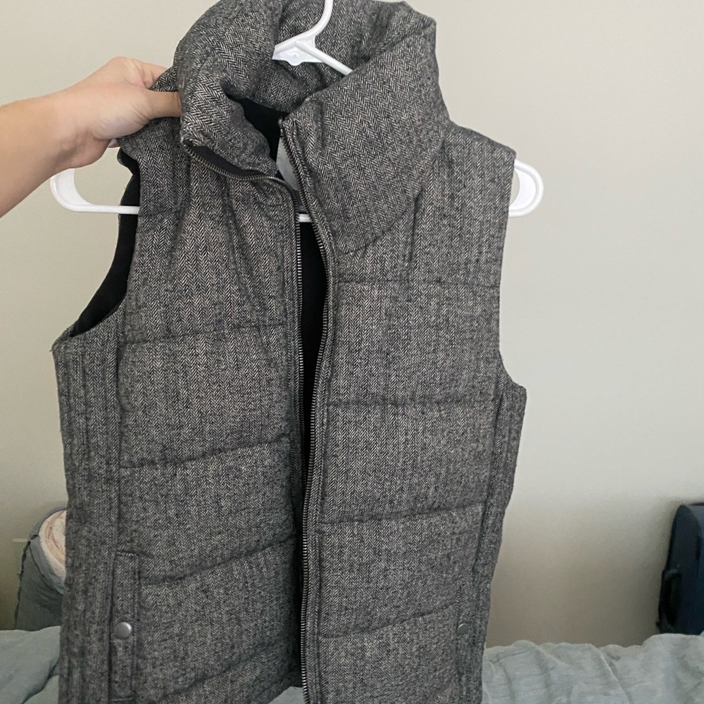 Old Navy Black and Gray Herringbone Vest